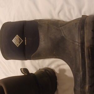 Muck steel toed boots